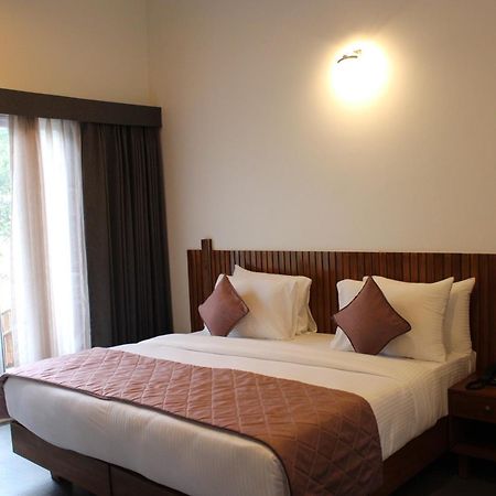 Mango Leaf Lake Resort Malkhed Экстерьер фото