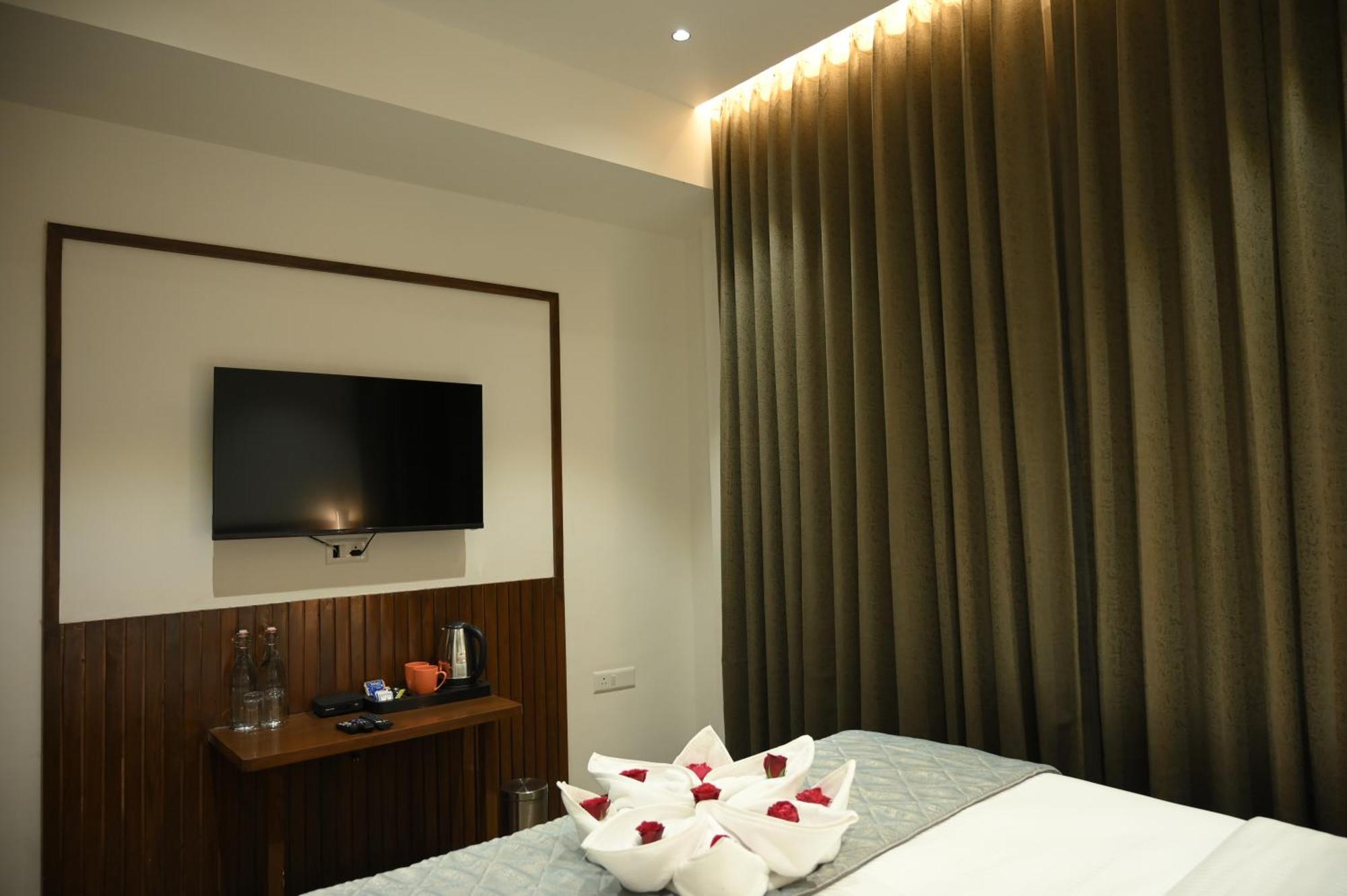 Mango Leaf Lake Resort Malkhed Экстерьер фото