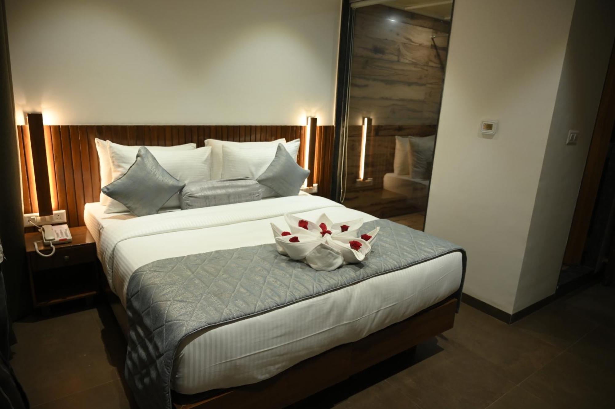Mango Leaf Lake Resort Malkhed Экстерьер фото