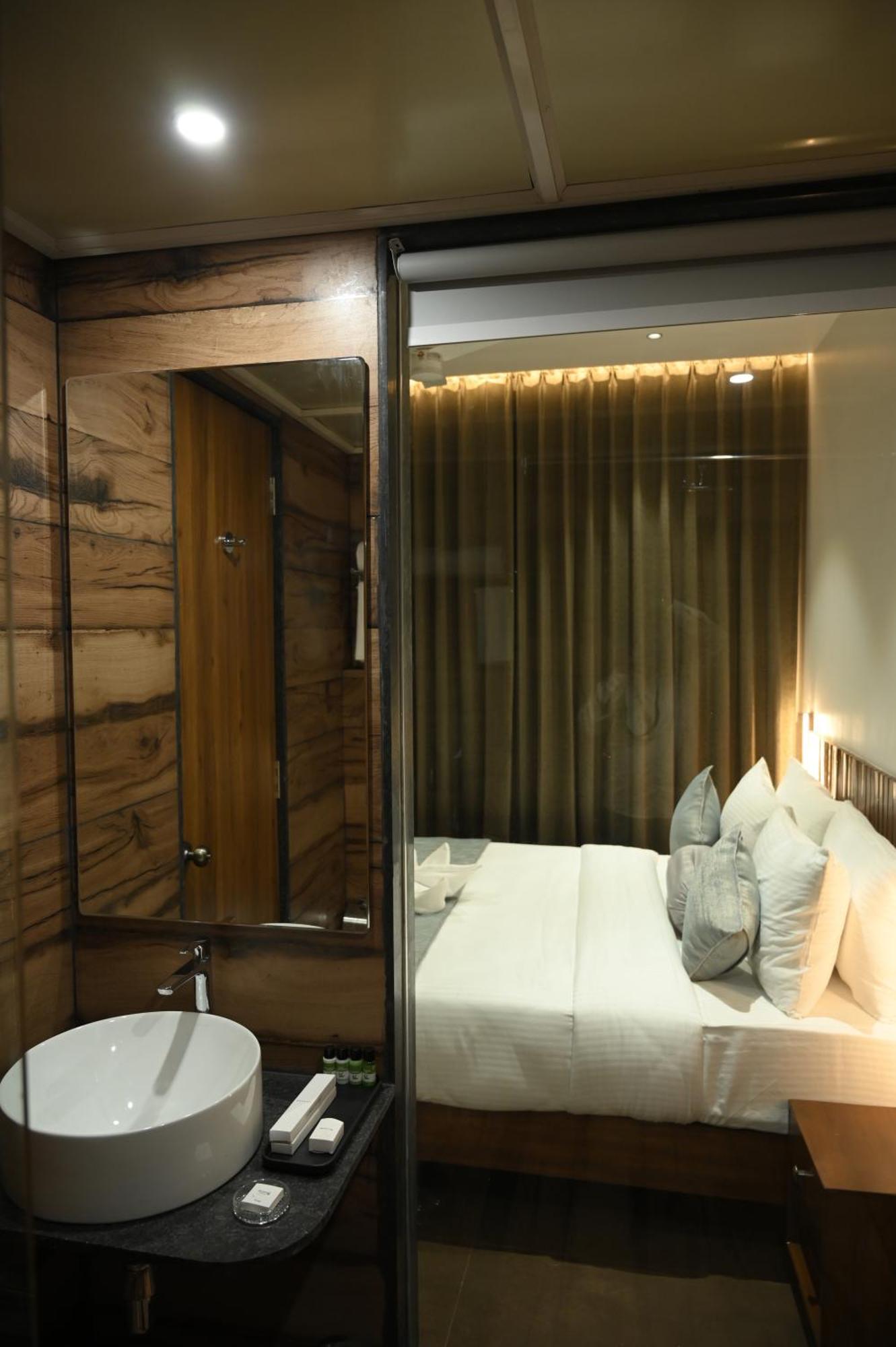 Mango Leaf Lake Resort Malkhed Экстерьер фото