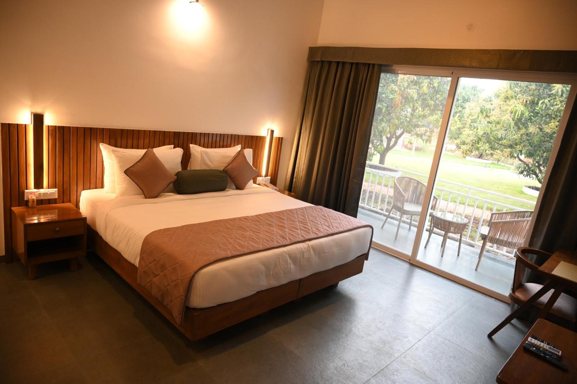Mango Leaf Lake Resort Malkhed Экстерьер фото